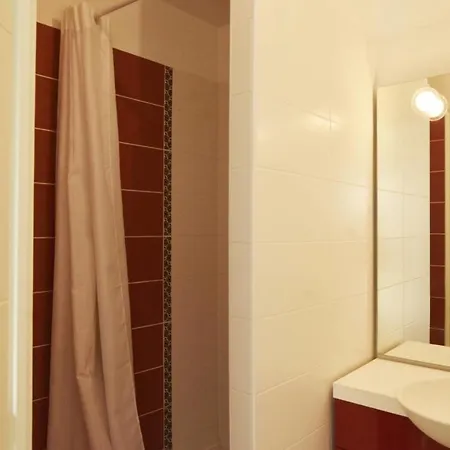 Spacious Flat To Suresnes * Clamart